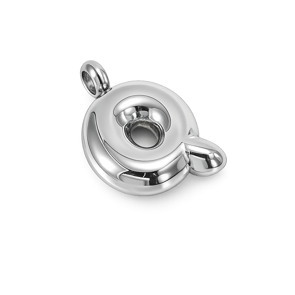 Q - Silver Large